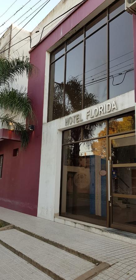 Hotel Florida Saladas Zewnętrze zdjęcie